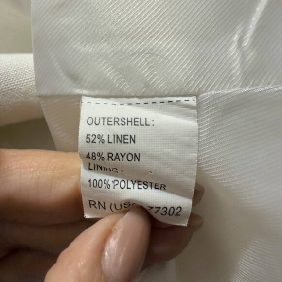 Zara Basic Women’s sz. Medium white jacket, demure, elegant, sophisticated #3739 - Picture 6 of 7